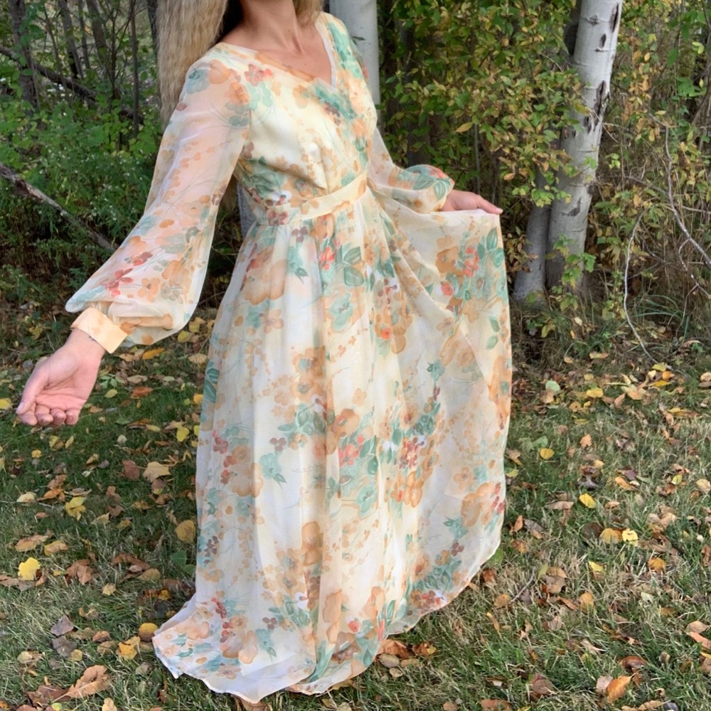 Vintage 60’s 70’s yellow sheer sleeve gown dress